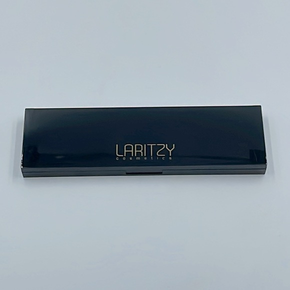 Laritzy Cosmetics Artistry Palette (NWT) - Picture 3 of 5